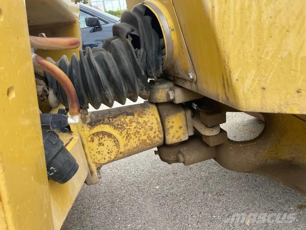 Bomag BW 120 AD-3 Porinių būgnų volai