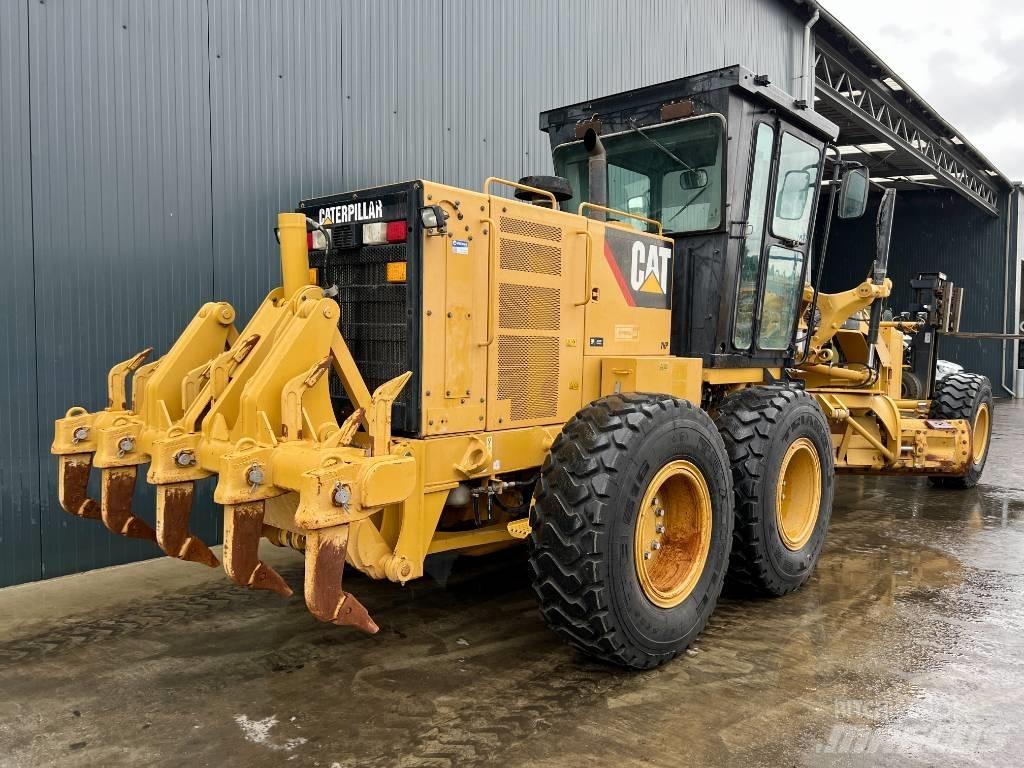CAT 140K Greideriai