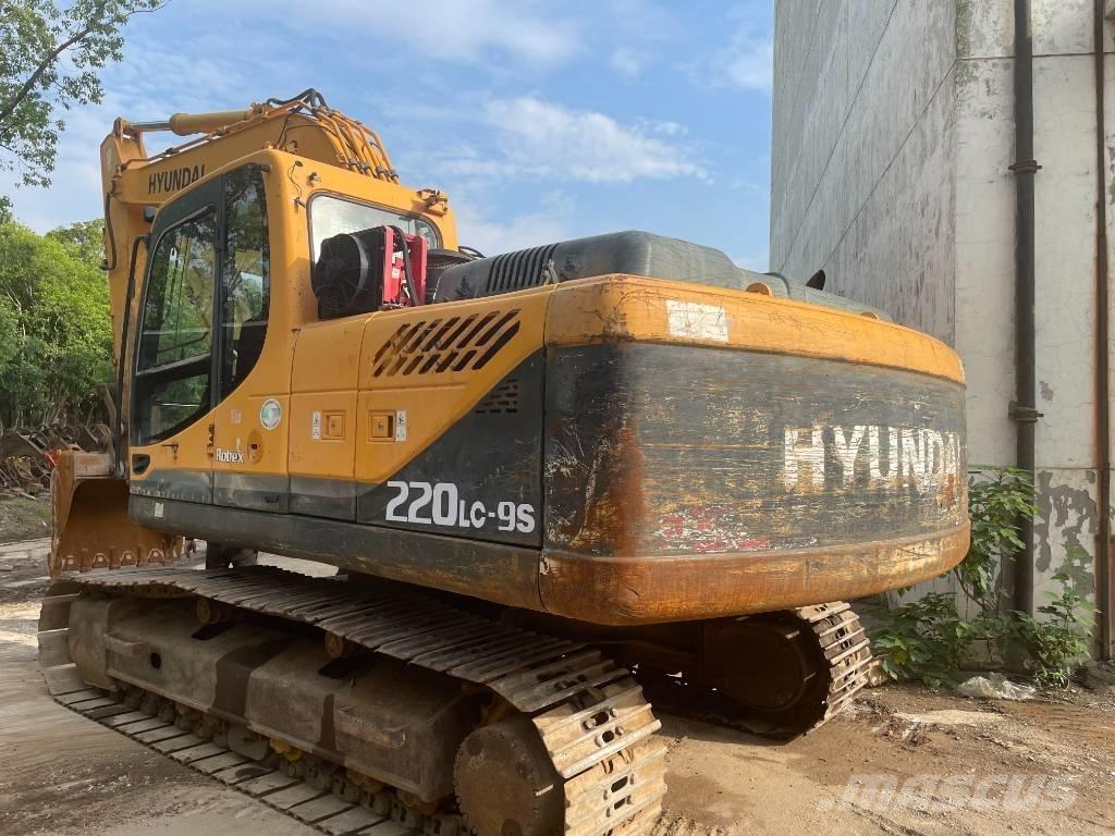 Hyundai 220LC-9S Vikšriniai ekskavatoriai