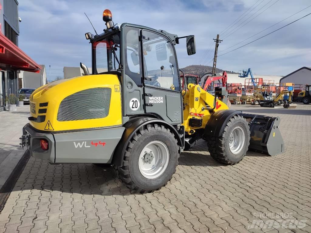 Wacker Neuson WL 44 Naudoti ratiniai krautuvai