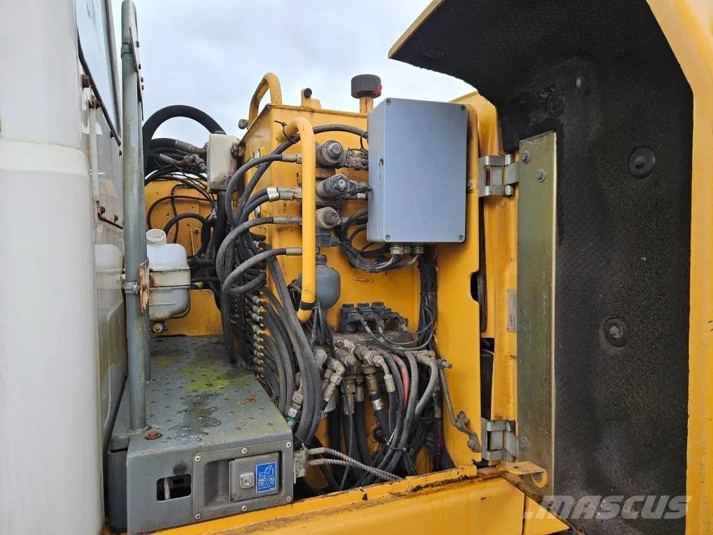 Liebherr A 314 Ratiniai ekskavatoriai