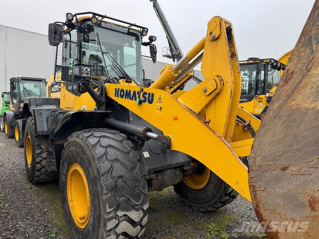 Komatsu WA 270-8 Naudoti ratiniai krautuvai