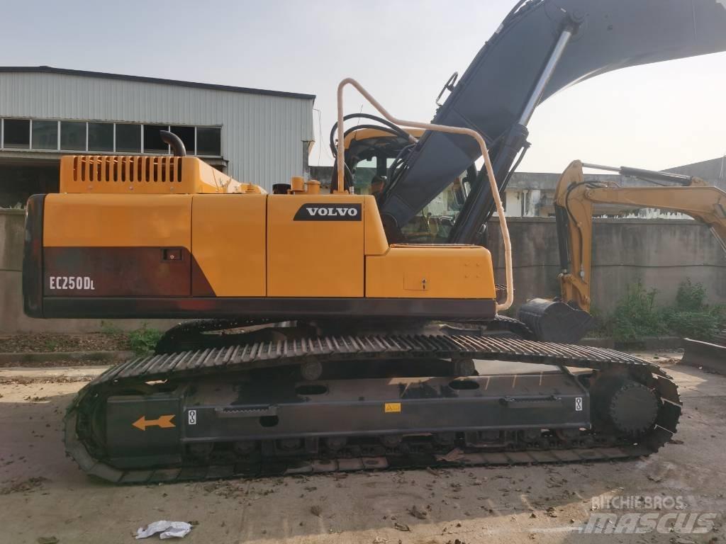 Volvo EC 250 D L Vikšriniai ekskavatoriai