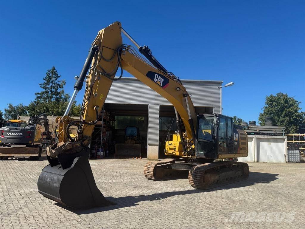 CAT 326 F LN Vikšriniai ekskavatoriai