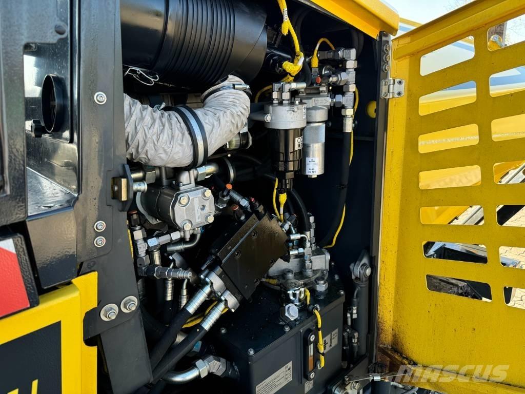 Bomag BF 300 C-2 Asfalto klotuvai