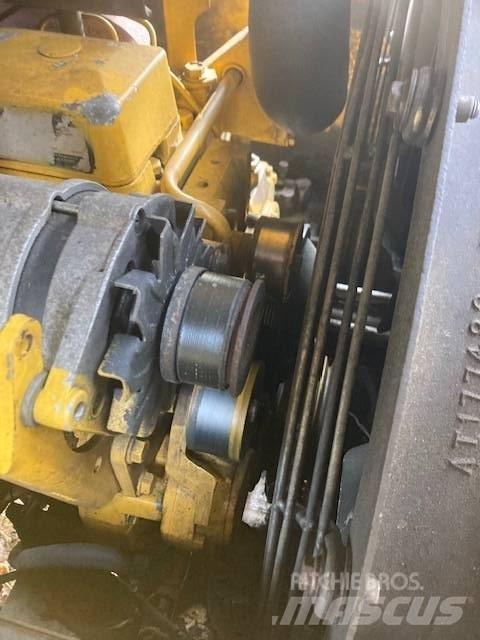 John Deere 200 LC Miško krautuvai