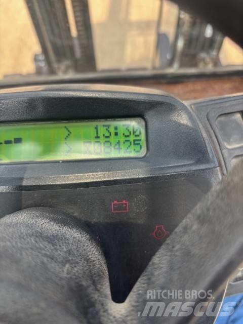 Yale GDP 35 VX Dyzeliniai krautuvai