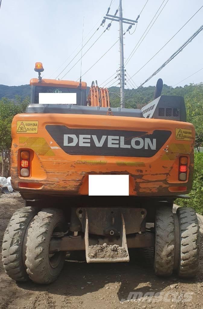 Doosan DX 140 W Ratiniai ekskavatoriai