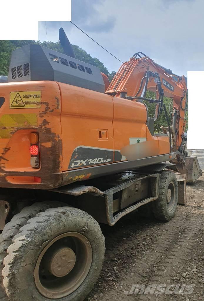 Doosan DX 140 W Ratiniai ekskavatoriai