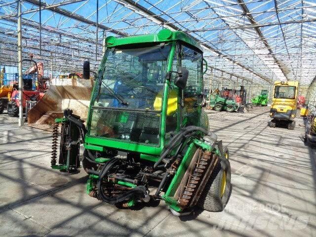 John Deere 3235C Sodo traktoriukai-vejapjovės