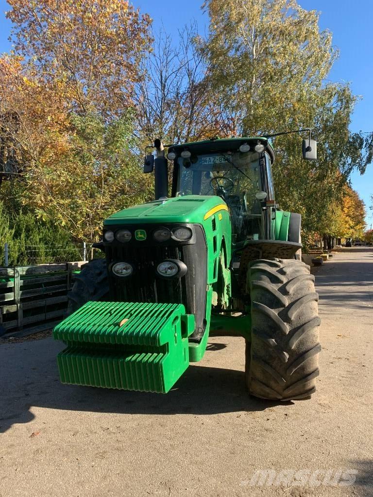 John Deere 8230 Traktoriai