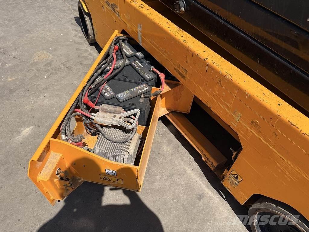 JCB S4550E Kiti keltuvai ir platformos