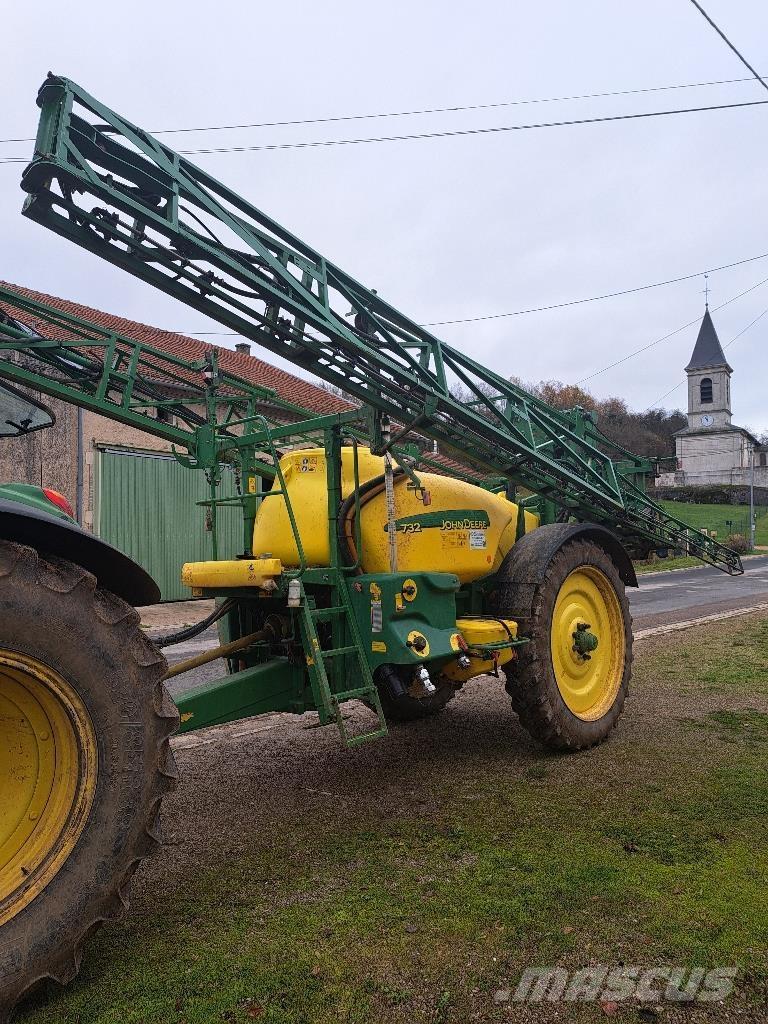 John Deere 732 Prikabinami purkštuvai
