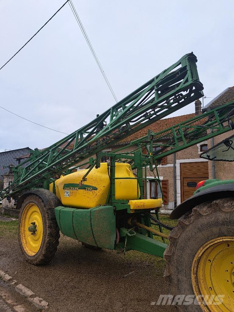 John Deere 732 Prikabinami purkštuvai
