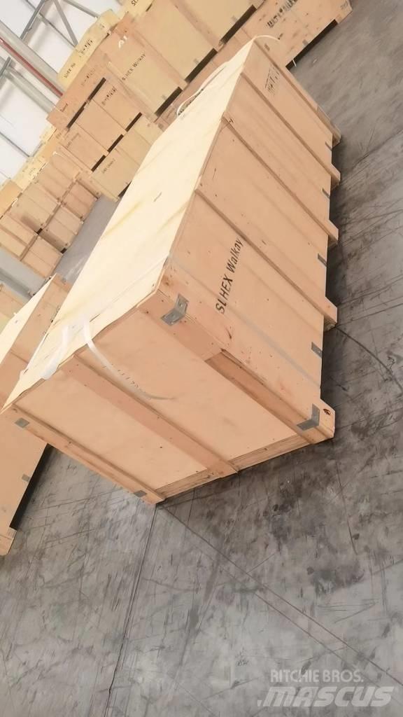 CAT 374 Vikšriniai ekskavatoriai