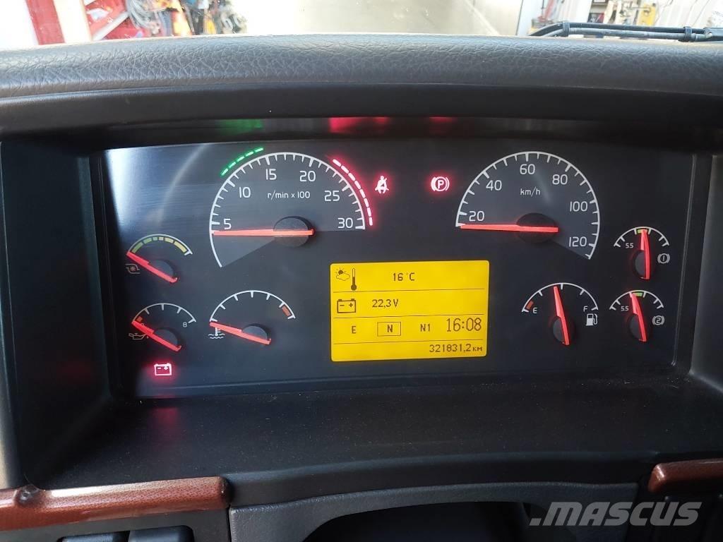 Volvo FH 16 Pagalbos kelyje automobiliai