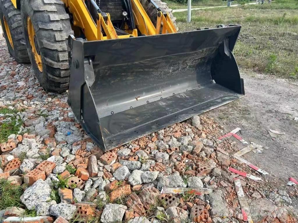 JCB 4CX Ekskavatoriniai krautuvai