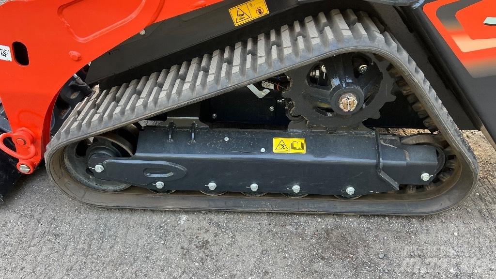 Kubota SCL 1000 Krautuvai su šoniniu pasukimu