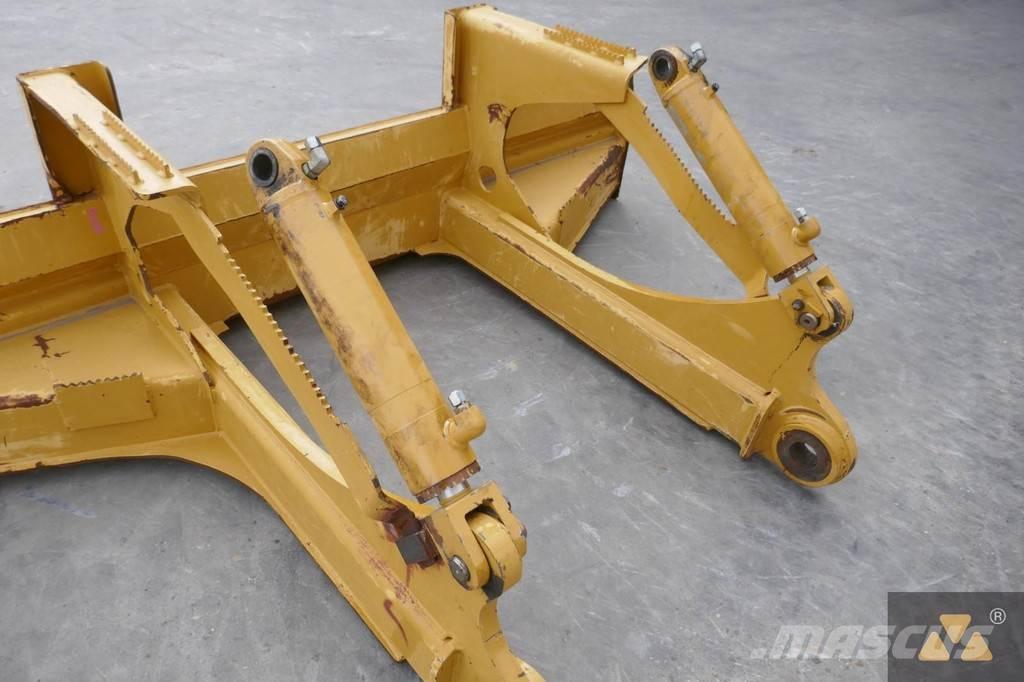 CAT Skidder blade Peiliai