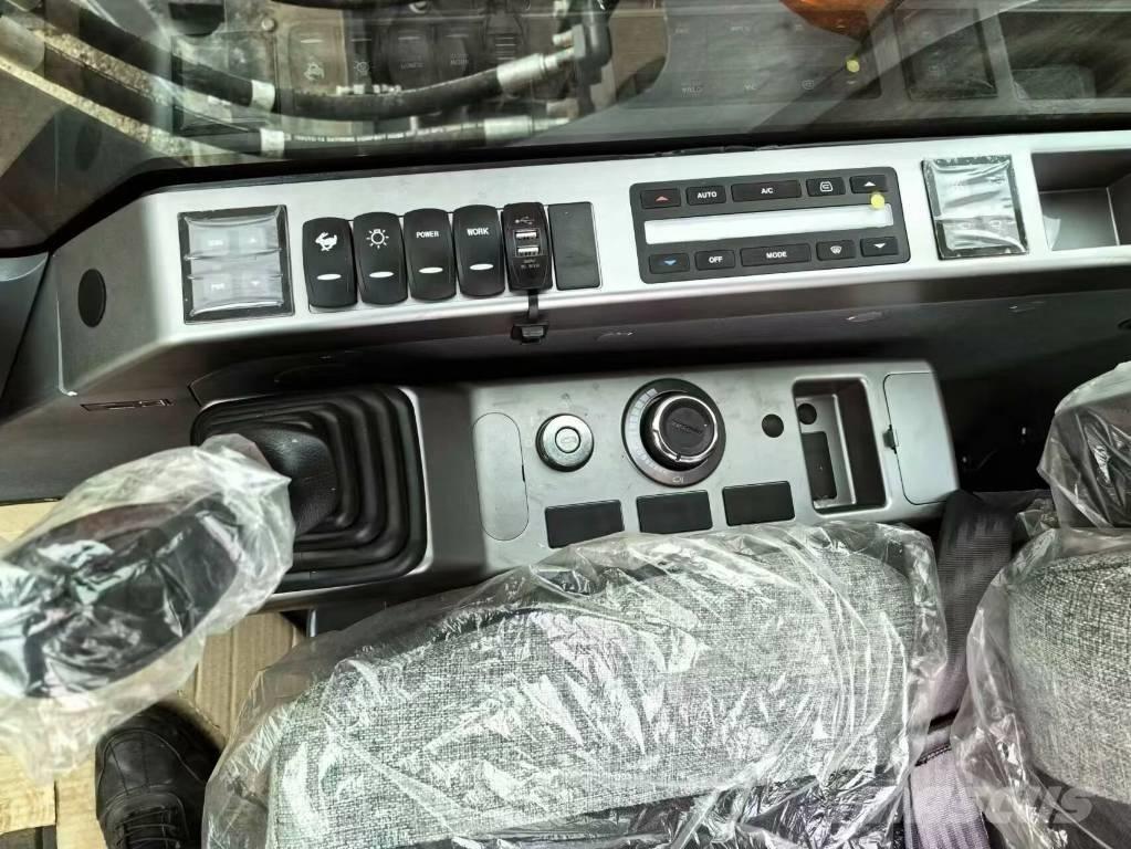 Doosan DX215 Vikšriniai ekskavatoriai