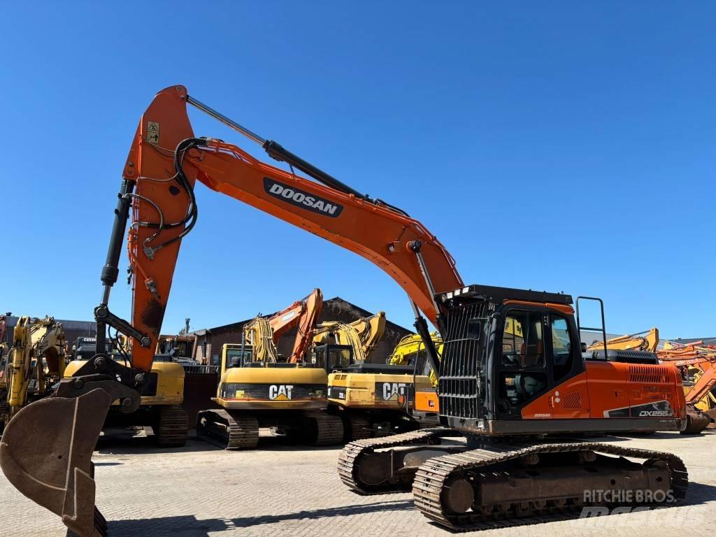 Doosan DX 255 NLC-5 Vikšriniai ekskavatoriai