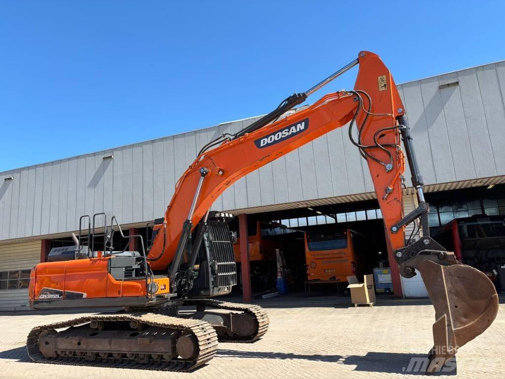 Doosan DX 255 NLC-5 Vikšriniai ekskavatoriai