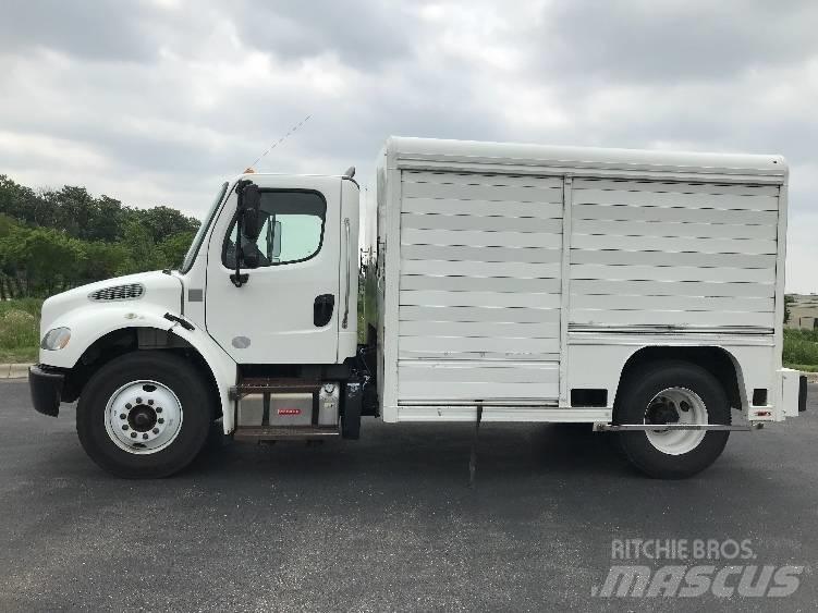 Freightliner M2 Gėrimų tiekimo sunkvežimiai