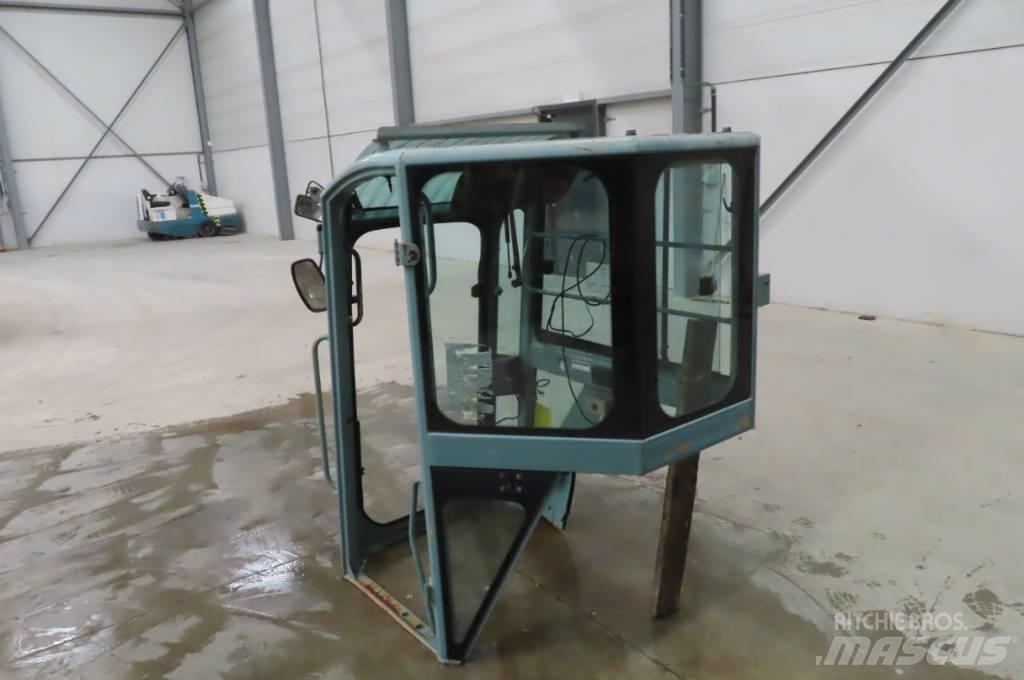 Yanmar Vio 75 Kabinos ir interjeras