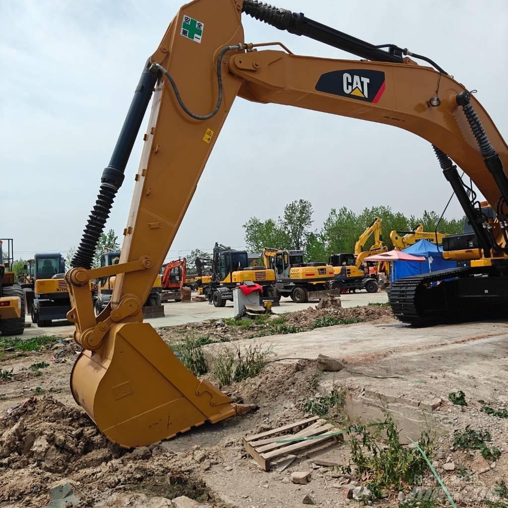 CAT 330D2 Vikšriniai ekskavatoriai