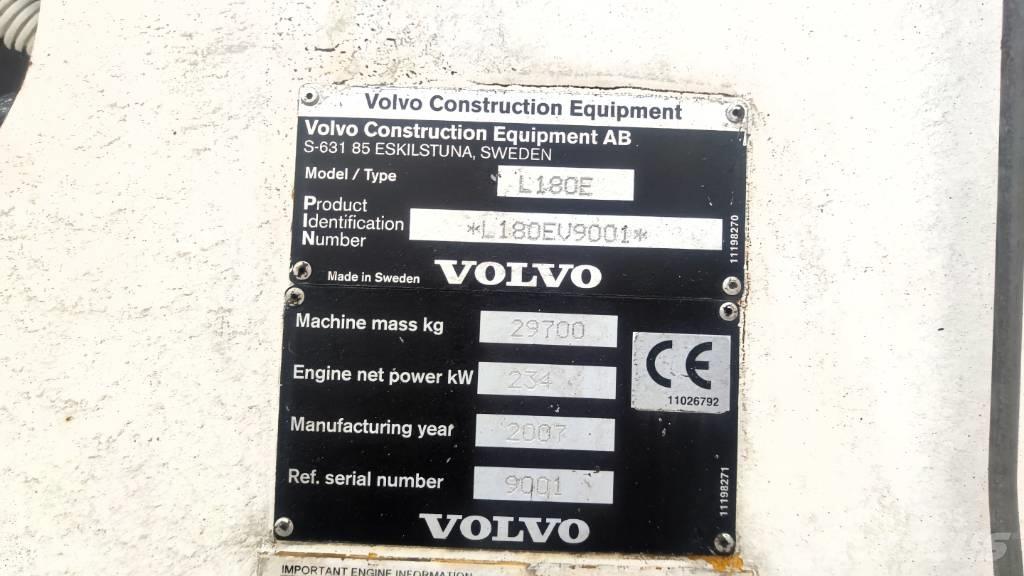 Volvo L 180 E Naudoti ratiniai krautuvai
