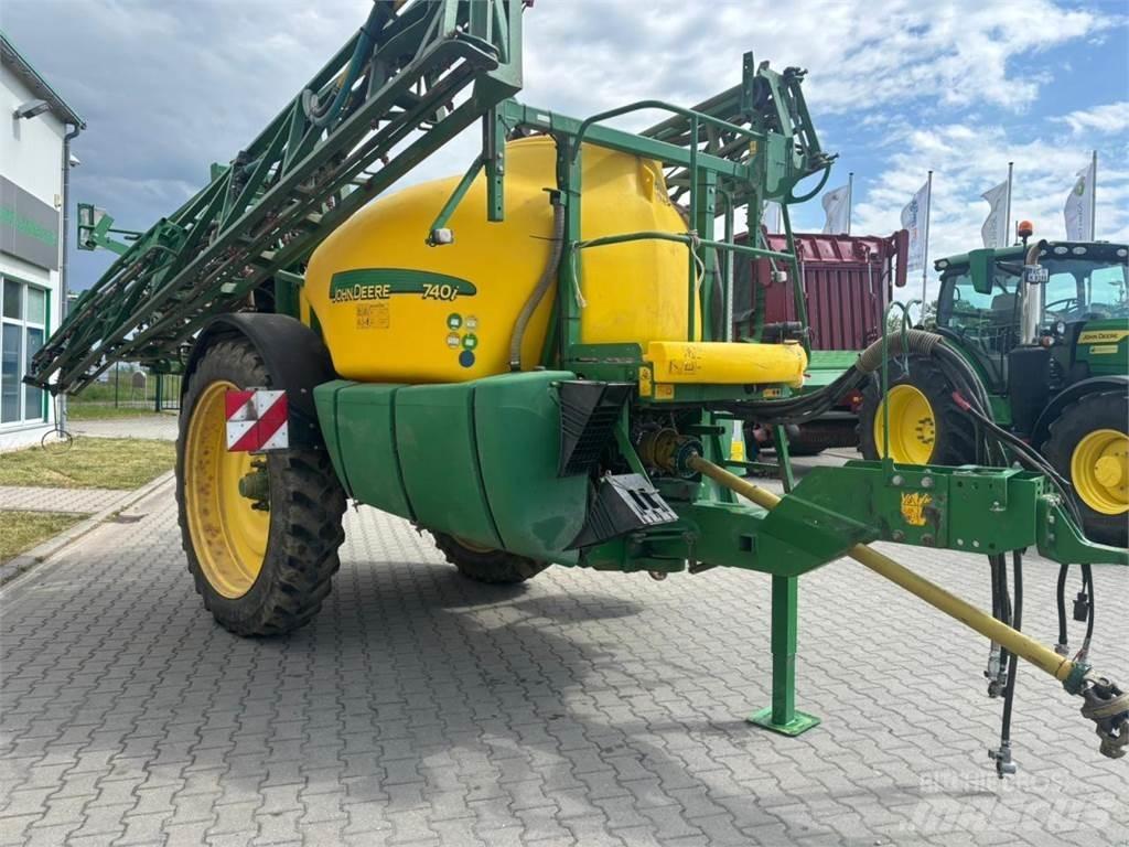 John Deere 740i Prikabinami purkštuvai
