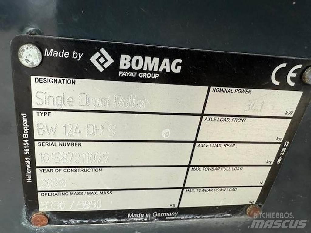 Bomag 124 DH-5 Vieno būgno volai