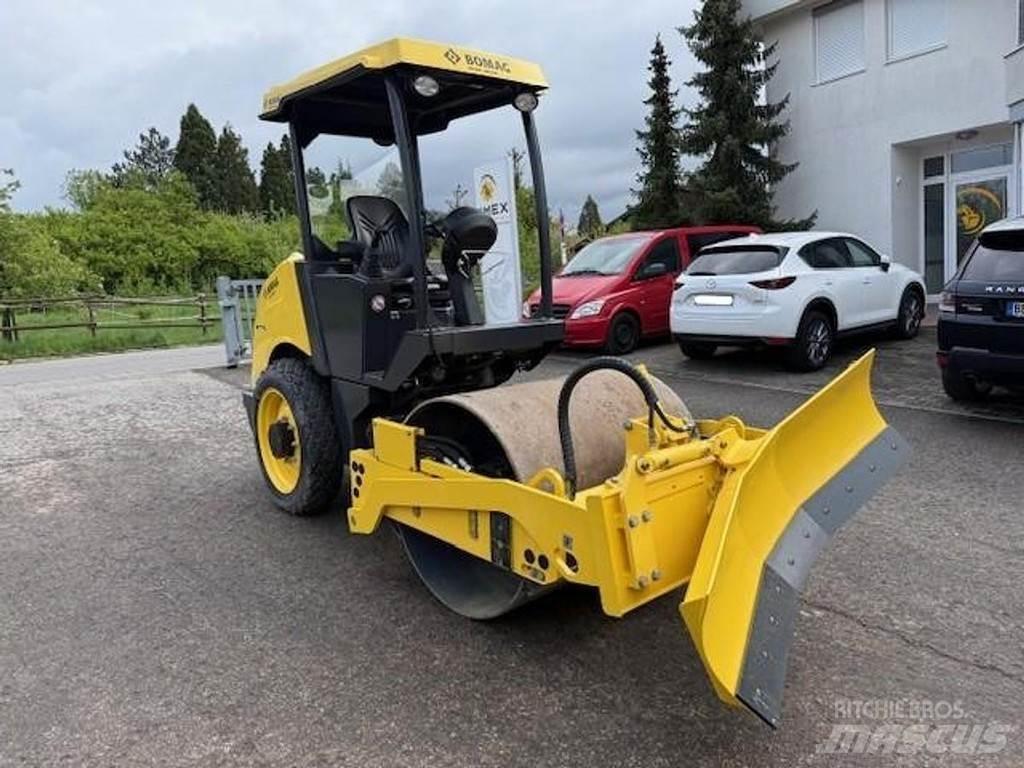 Bomag 124 DH-5 Vieno būgno volai