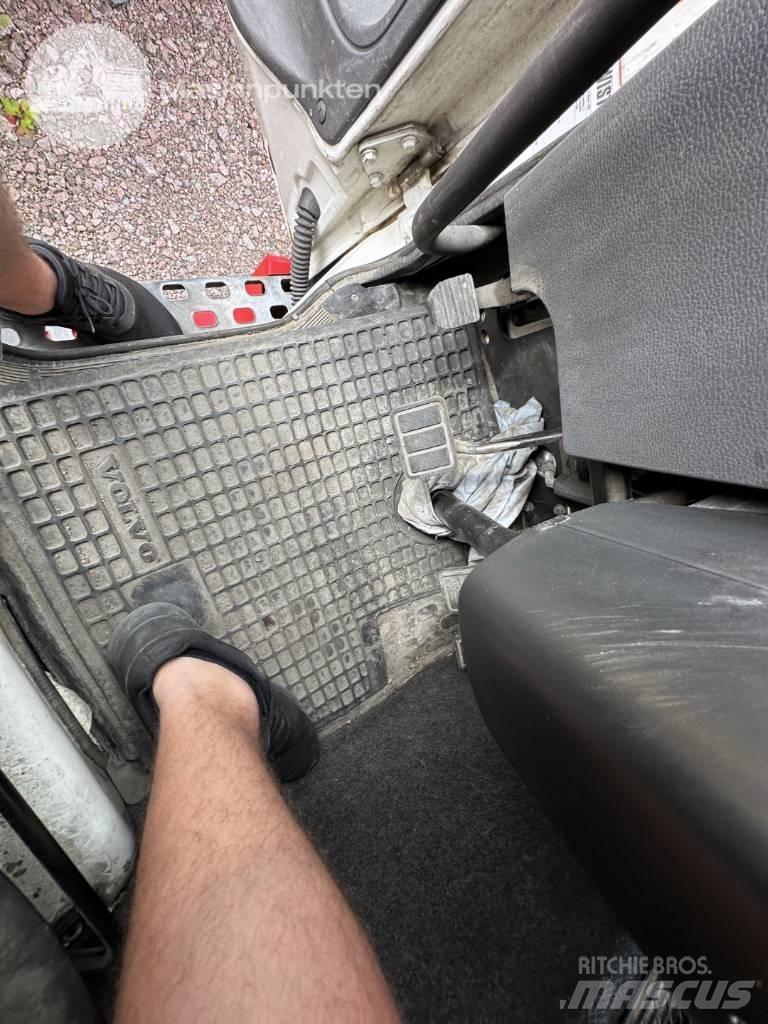 Volvo FL 6 Sunkvežimiai su dengtu kėbulu