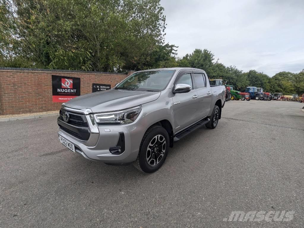 Toyota Hilux Pikapai / Bortiniai sunkvežimiai