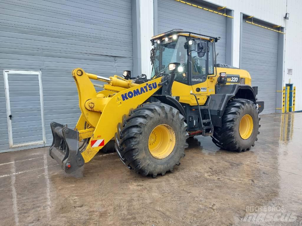 Komatsu WA320-8 Naudoti ratiniai krautuvai