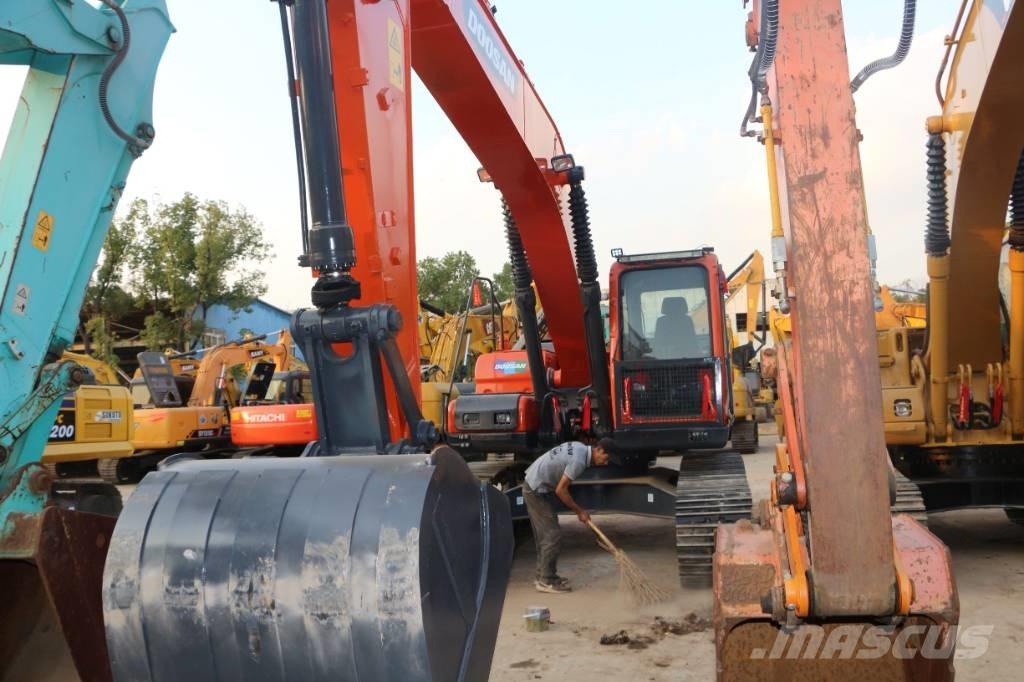 Doosan dx225 Vikšriniai ekskavatoriai