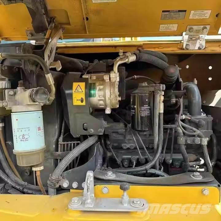 Komatsu PC 70 Vikšriniai ekskavatoriai
