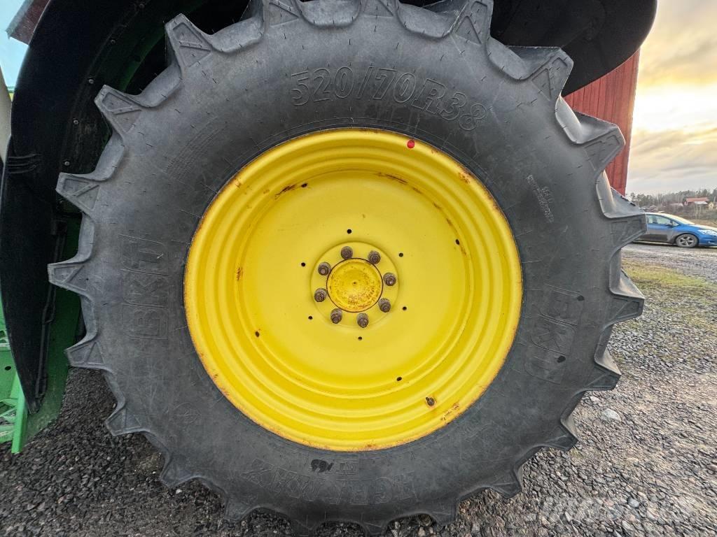 John Deere 6130 R Traktoriai
