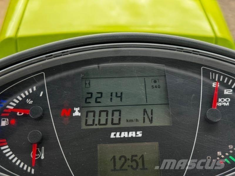 CLAAS AXION 870 Traktoriai