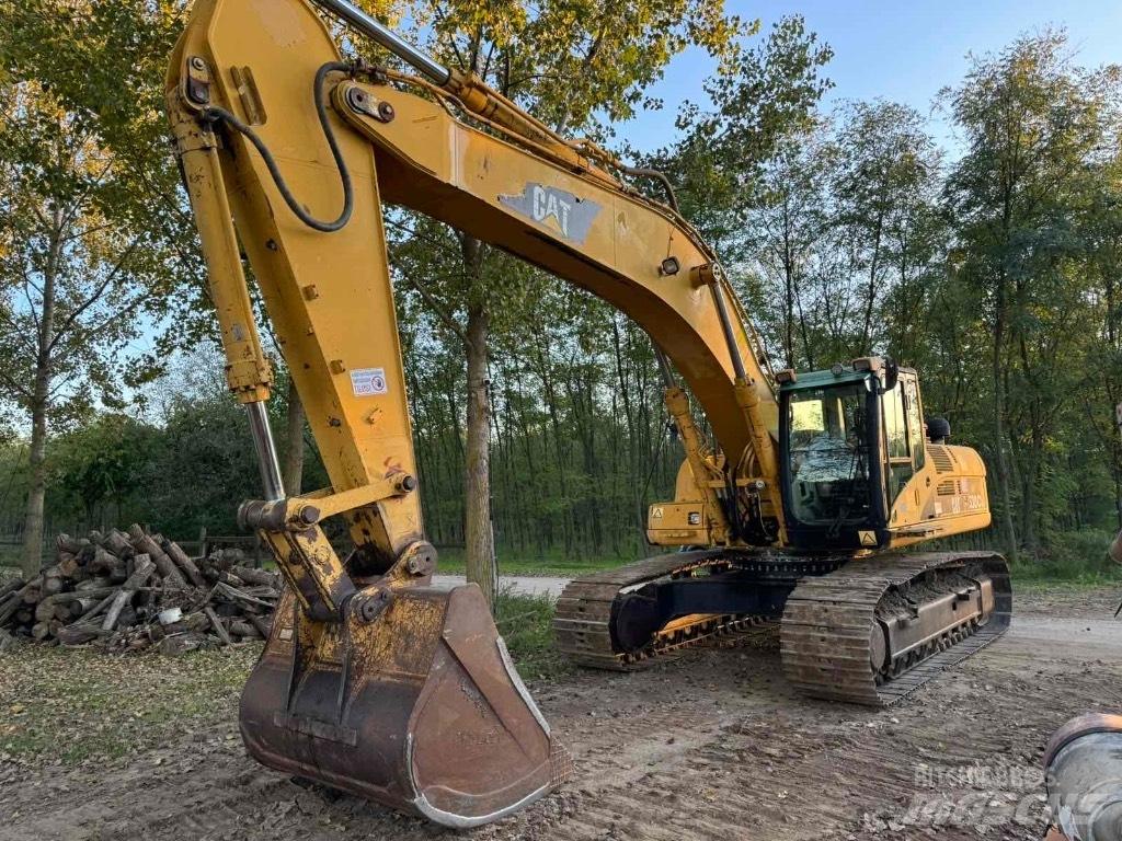 CAT 330CL Vikšriniai ekskavatoriai
