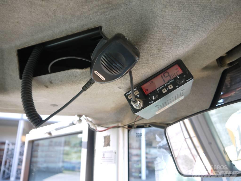 Volvo L 250 G Naudoti ratiniai krautuvai