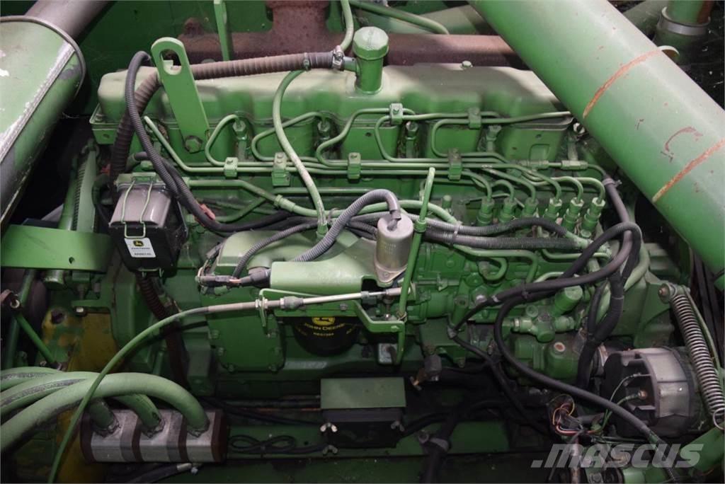 John Deere 2066 Derliaus nuėmimo kombainai