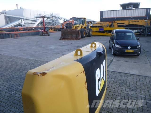 CAT 336 F L Važiuoklė ir suspensija