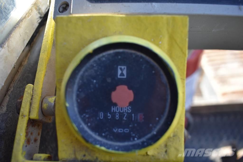 Hitachi KH 230-3 Vikšriniai kranai