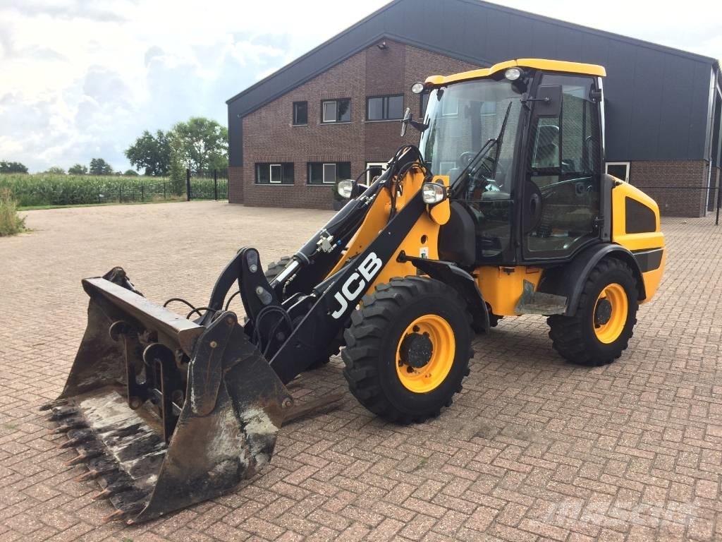 JCB 406 Naudoti ratiniai krautuvai