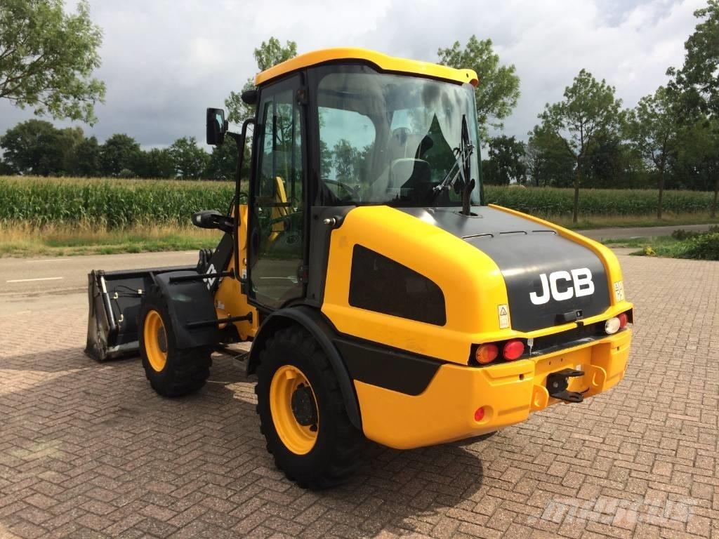 JCB 406 Naudoti ratiniai krautuvai