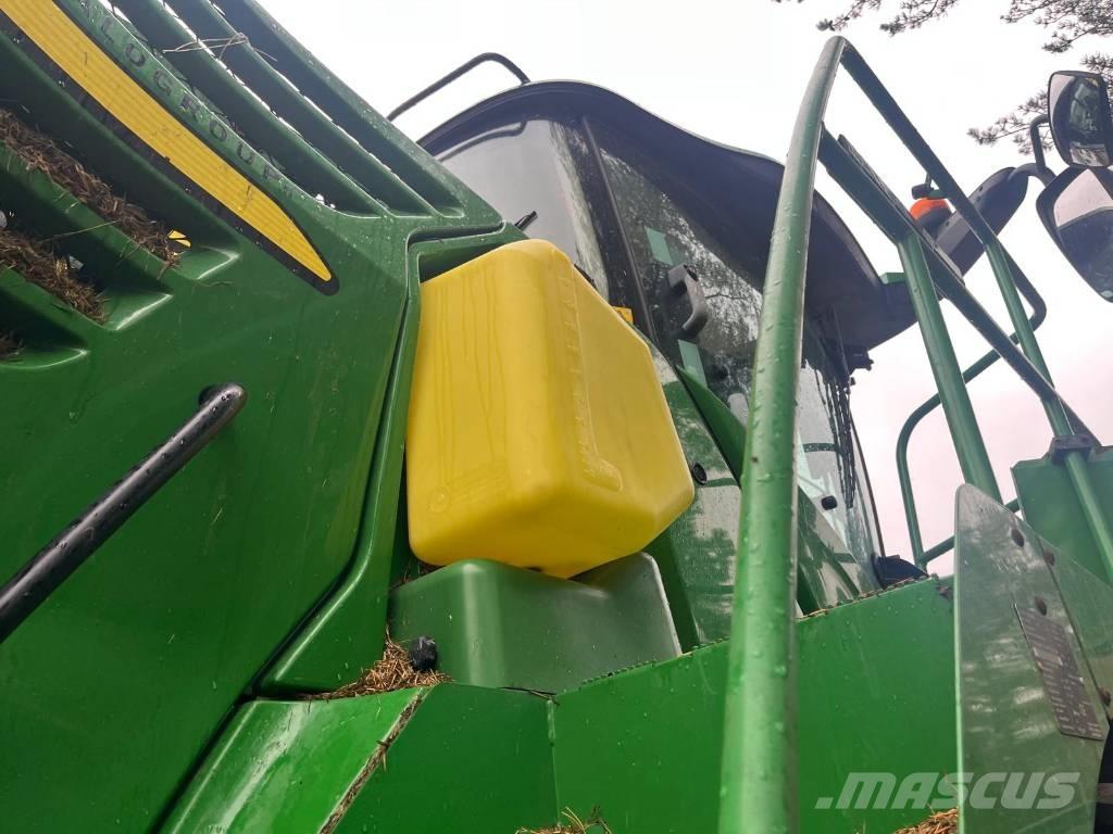 John Deere 8300 Pašarų ruošimo technika