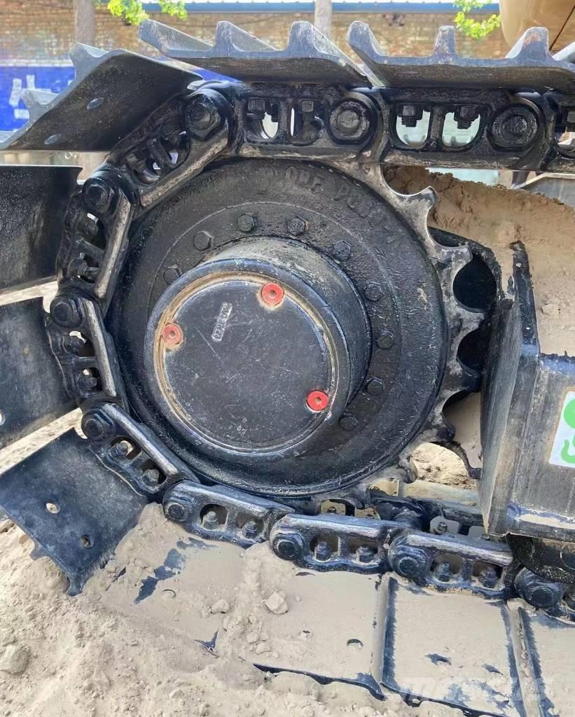 CAT 307 Vikšriniai ekskavatoriai