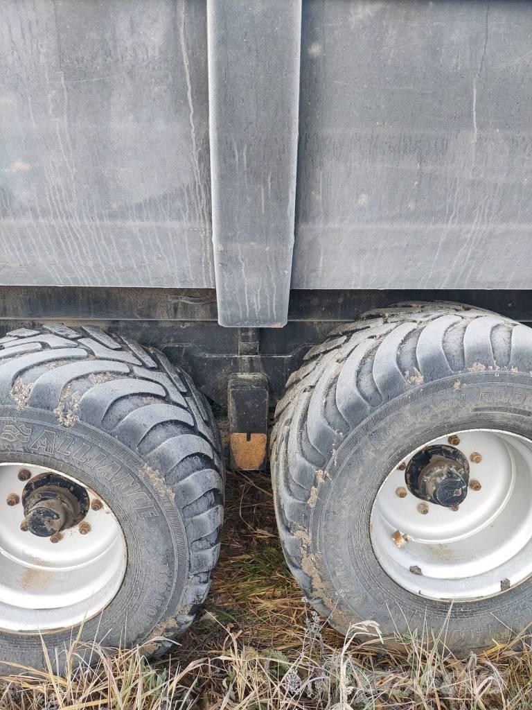 Robus RD16-10 Hardox Savivartės priekabos